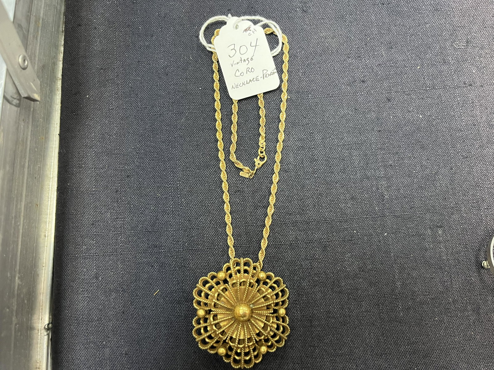 Coro Necklace/Pendant: Coro Necklace/Pendant