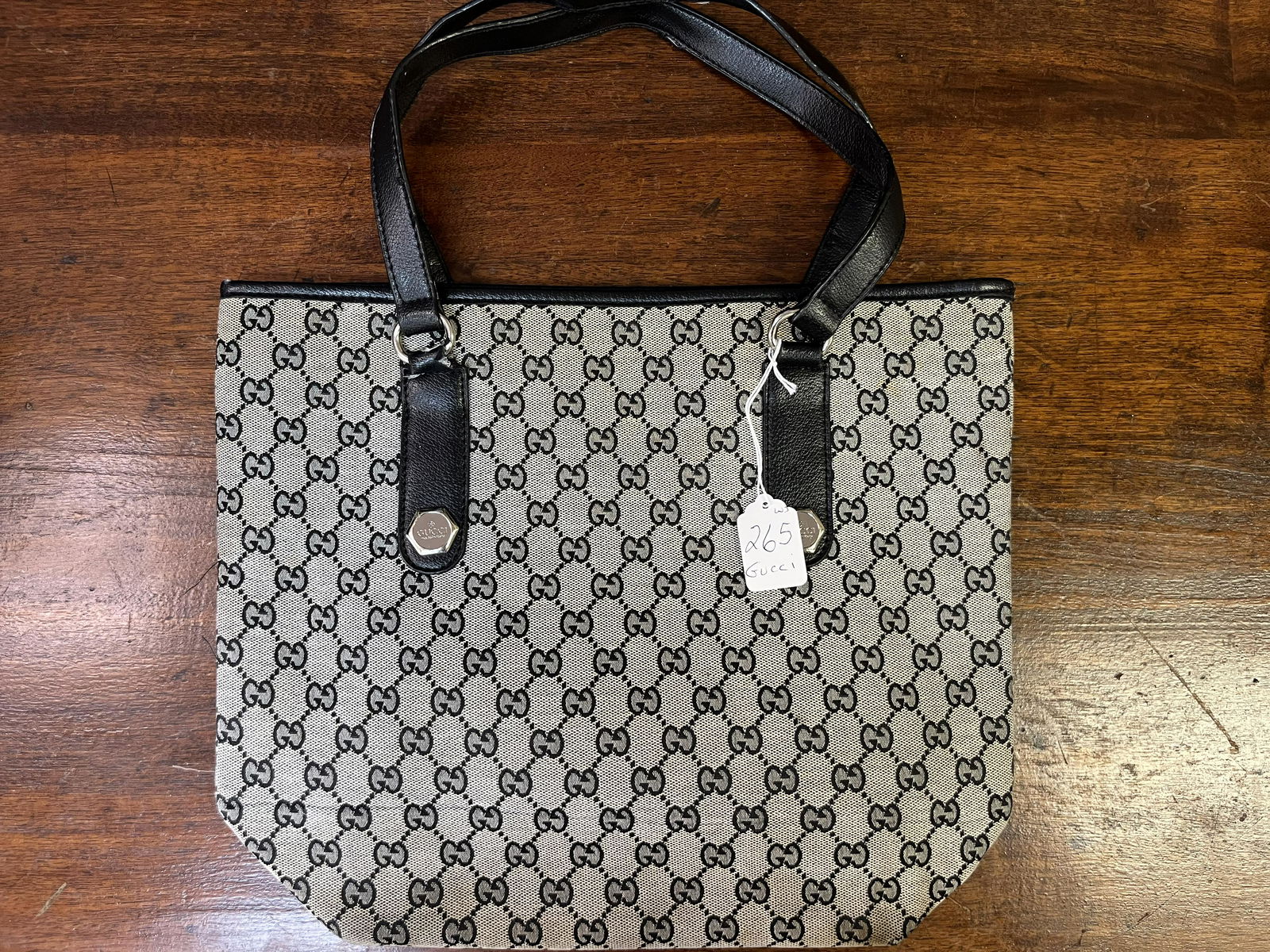 Gucci Handbag: Gucci Handbag