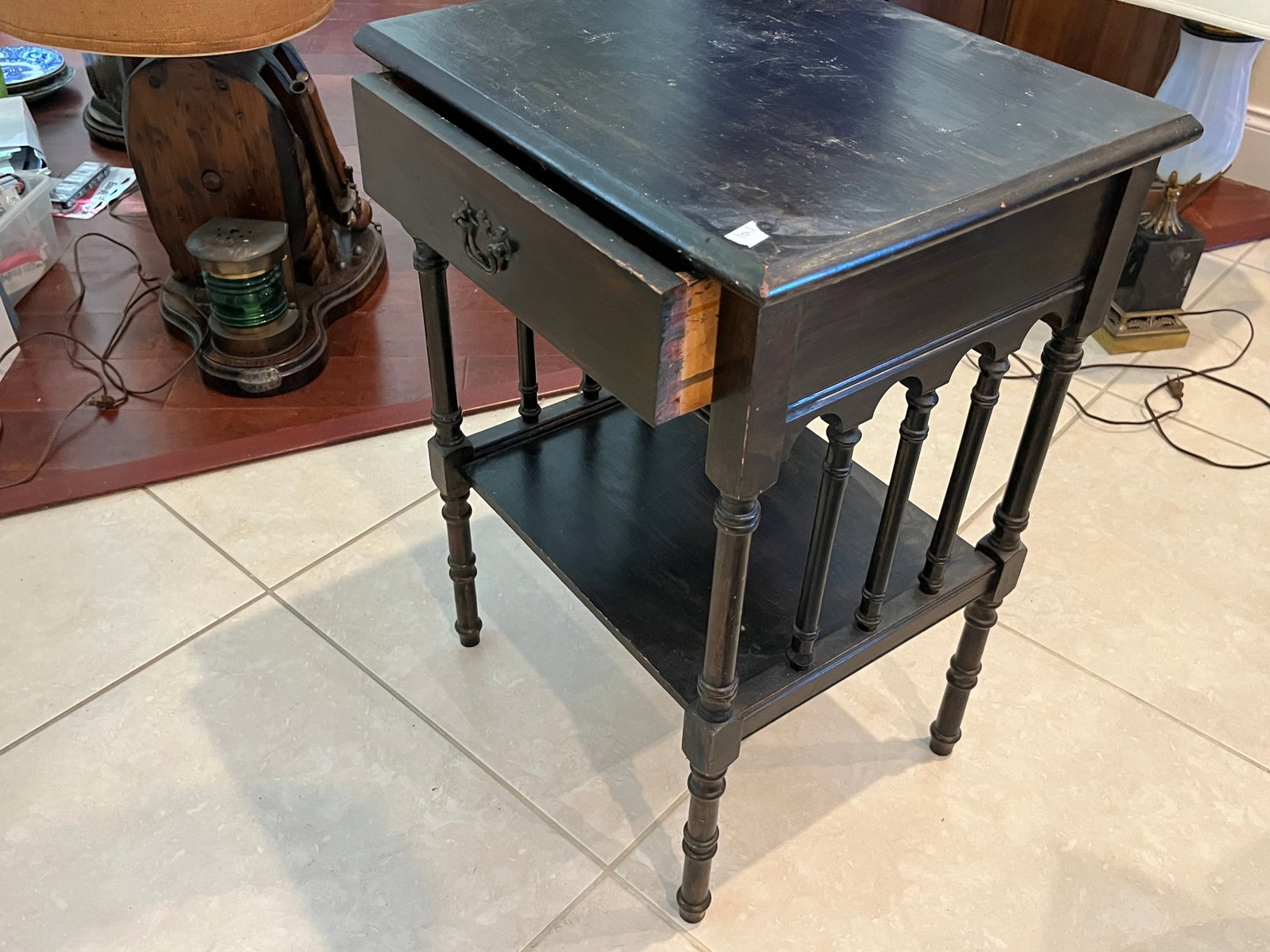 Side Table w/1-Drawer: Antique 1-Drawer Side Table