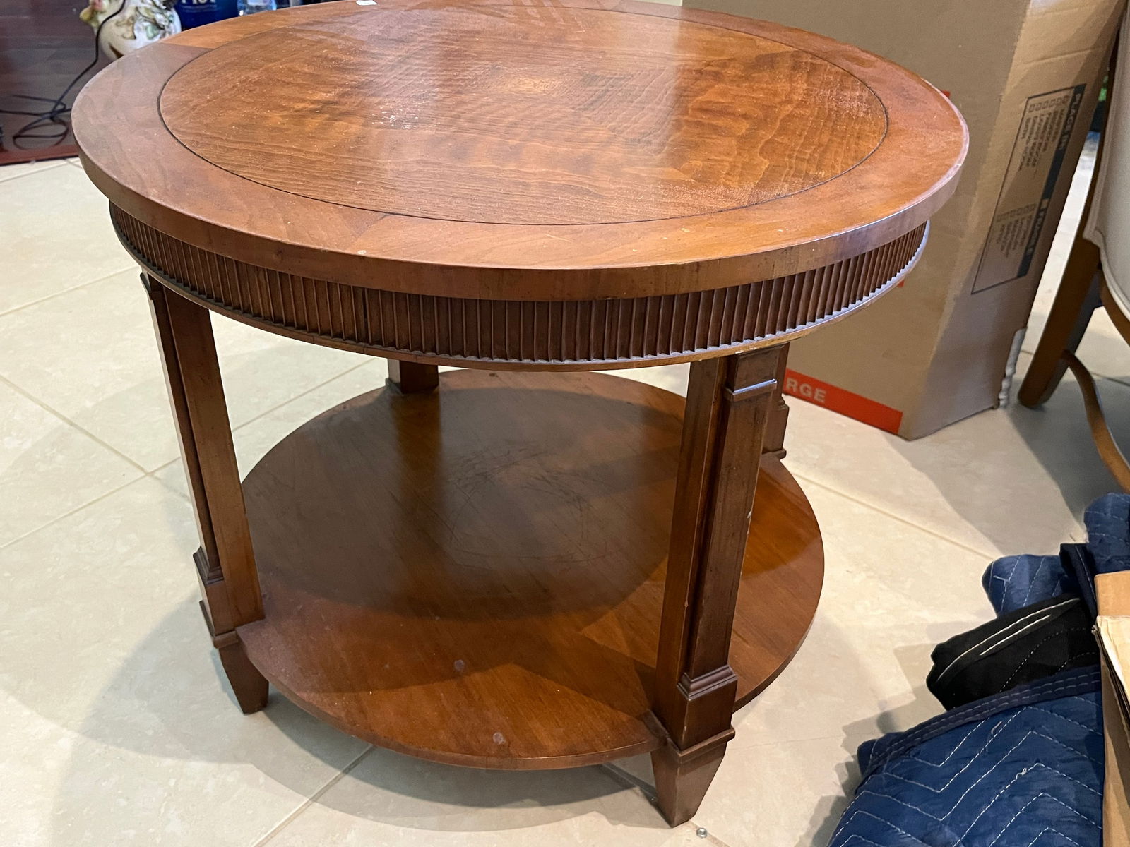 Baker Furn. Mahogany 26"dia. Table (1 of 2)