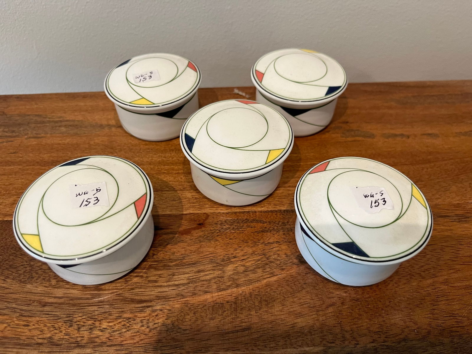 Villroy & Boch 5-Trio Color Trinket Boxes (1 of 3)