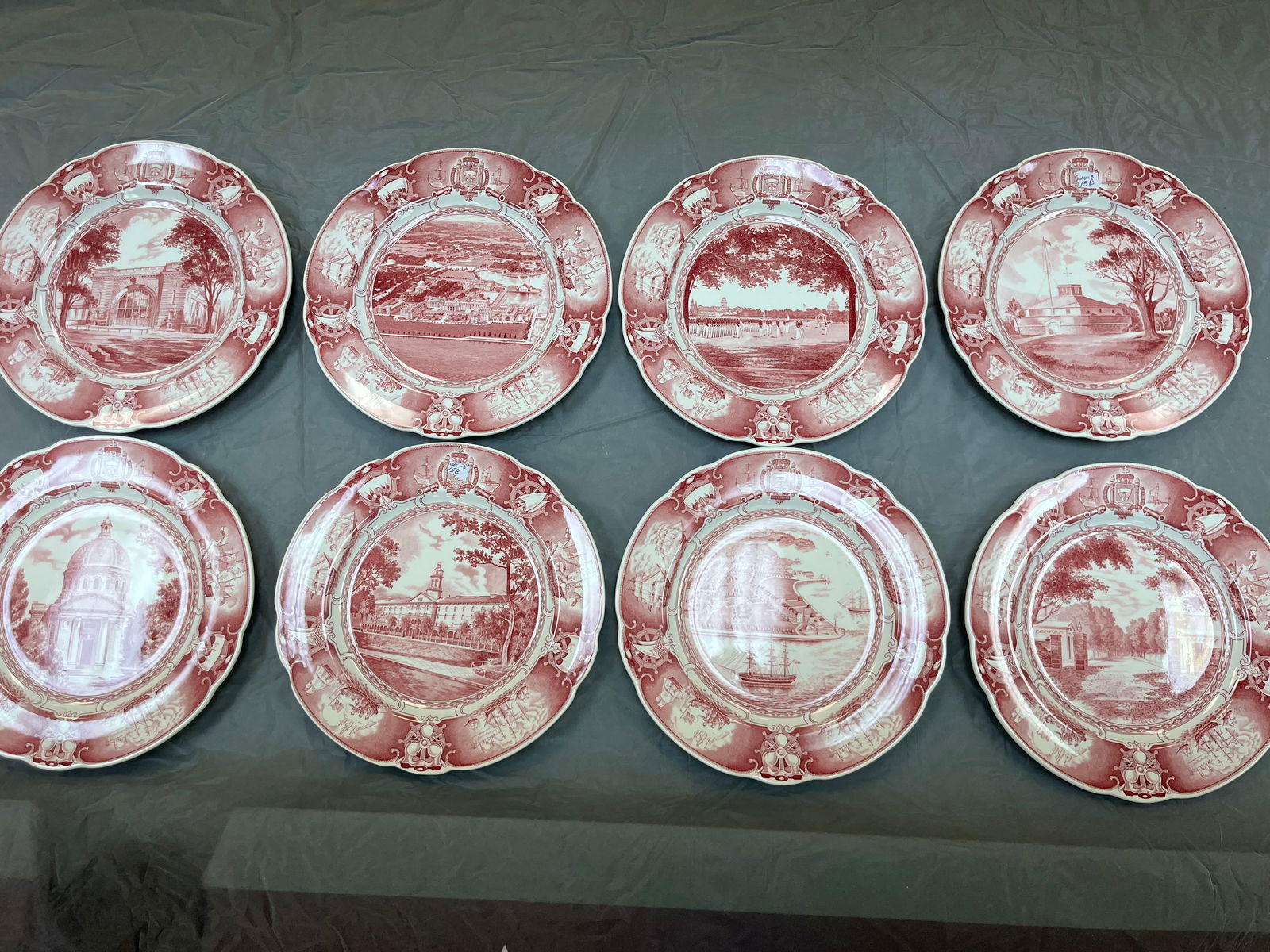 Wedgwood, Plates Auction