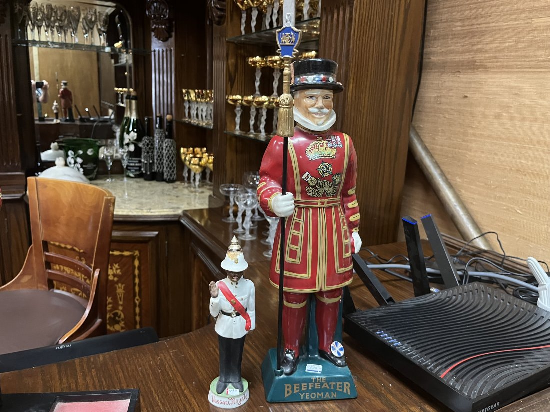Beefeater Bar Display/Nassau Royale Policeman Decanter: The Beefeater Yeoman Bar Display by Staffordshire-Eng. & Vintage Nassau Royale Bahamas ER Policeman Porcelain Decanter, 16 1/2"h & 8 1/2"h