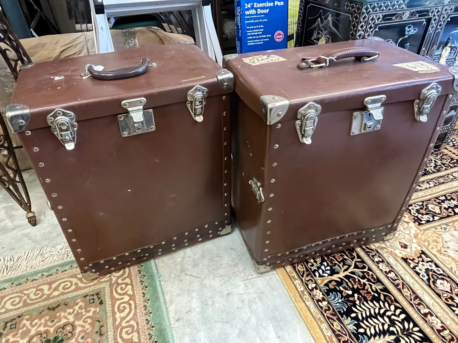 2-Vintage Salesman Cases (1 of 6)