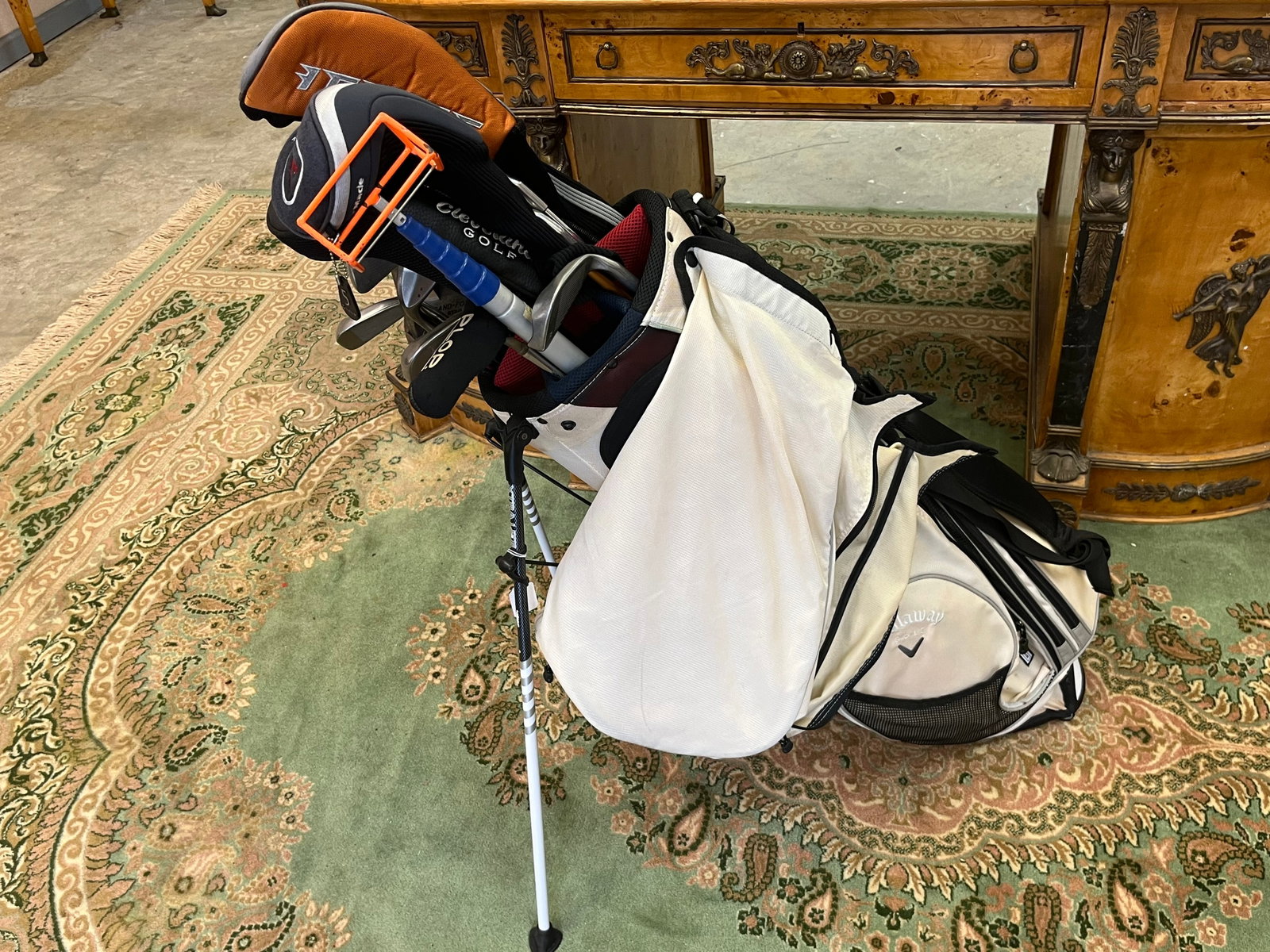 Callaway Golf Bag with Lefties Ping Clubs: Callaway Golf Bag with Ping Clubs, size 10 1/2 Callaway Gold Shoes plus Ping Clubs. For Lefties.