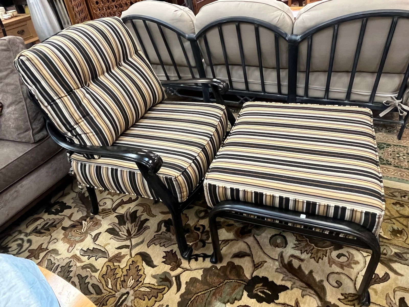 Blk.Indoor/Outdoor Chair/Footstool (1 of 5)