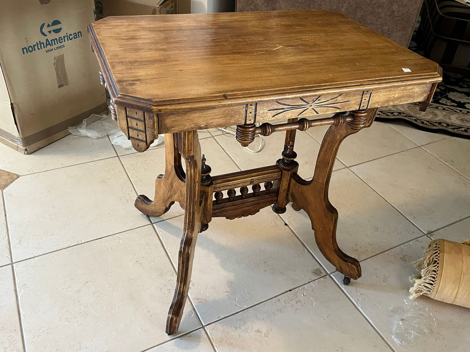 Victorian Lamp Table (1 of 3)