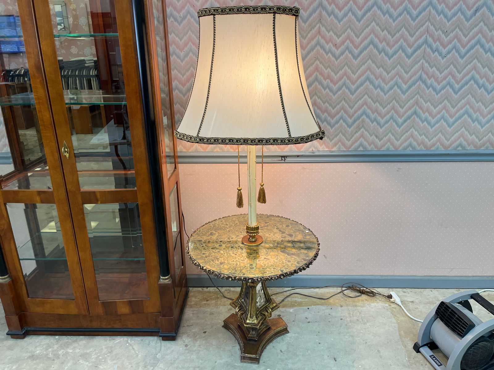Floor Stand Table Lamp (1 of 4)