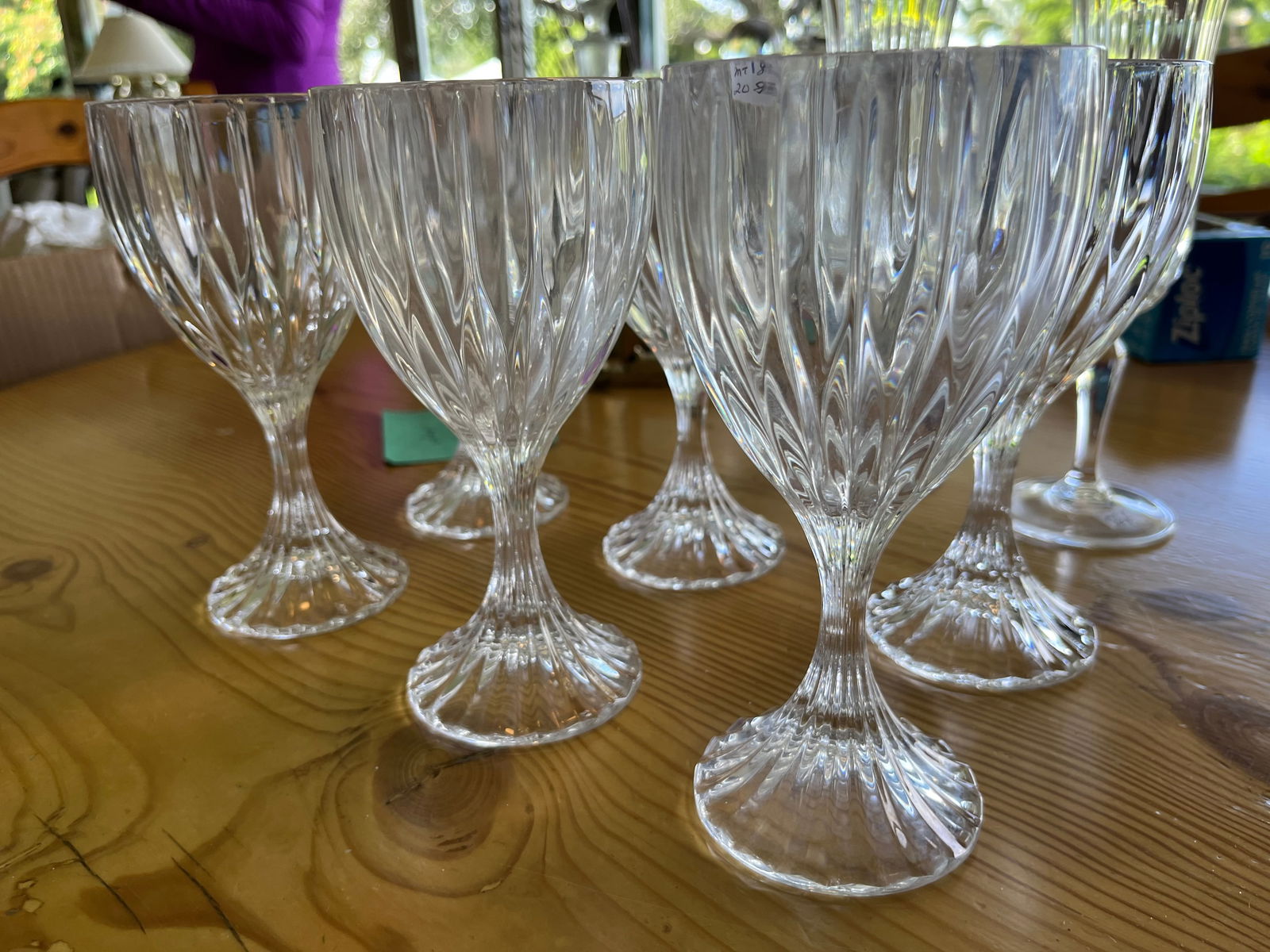 Wine & Champagne Glasses, 6&2: 6-Wine & 2-Champagne Glasses