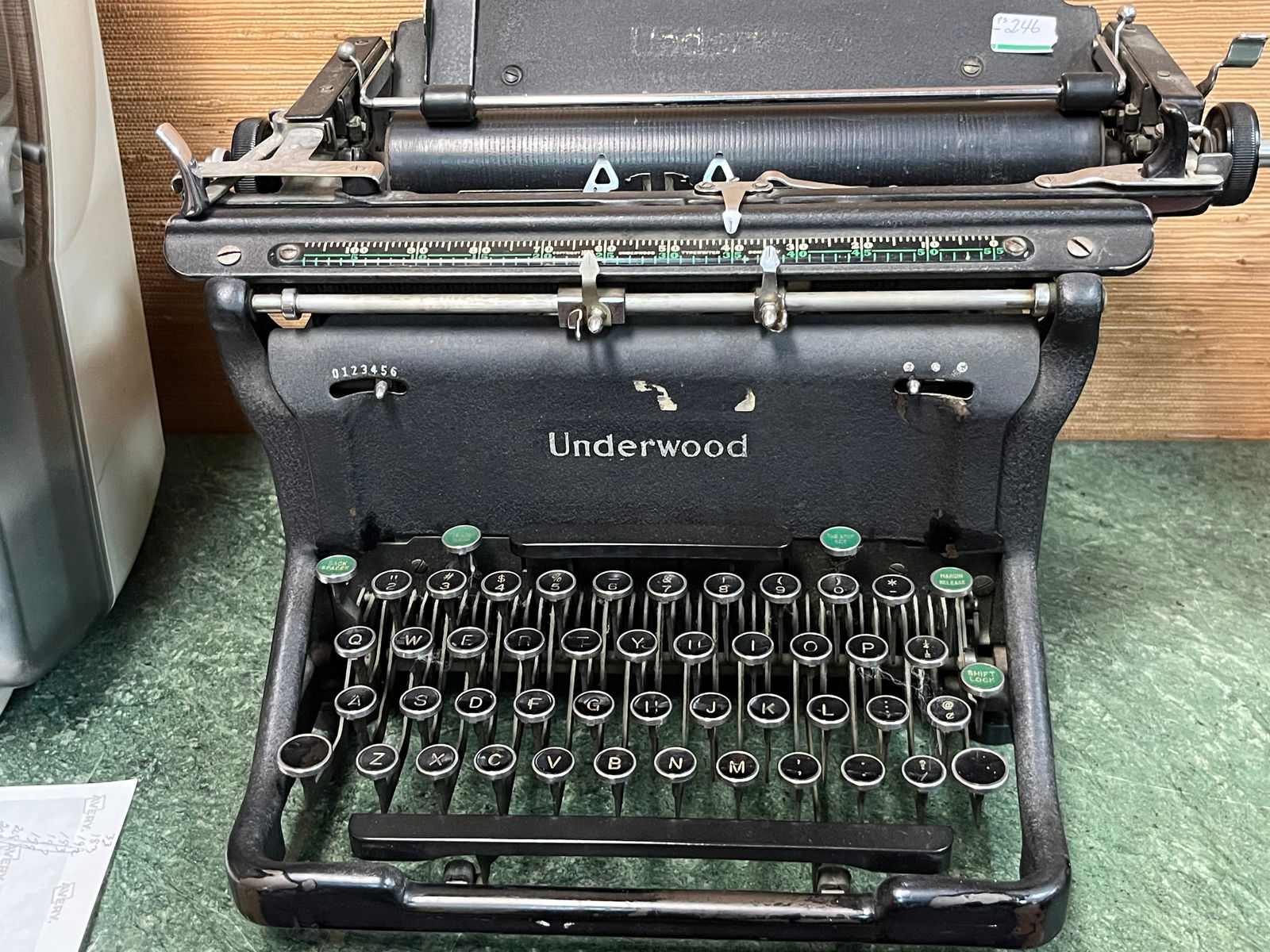 Underwood Typewriter (1 of 2)