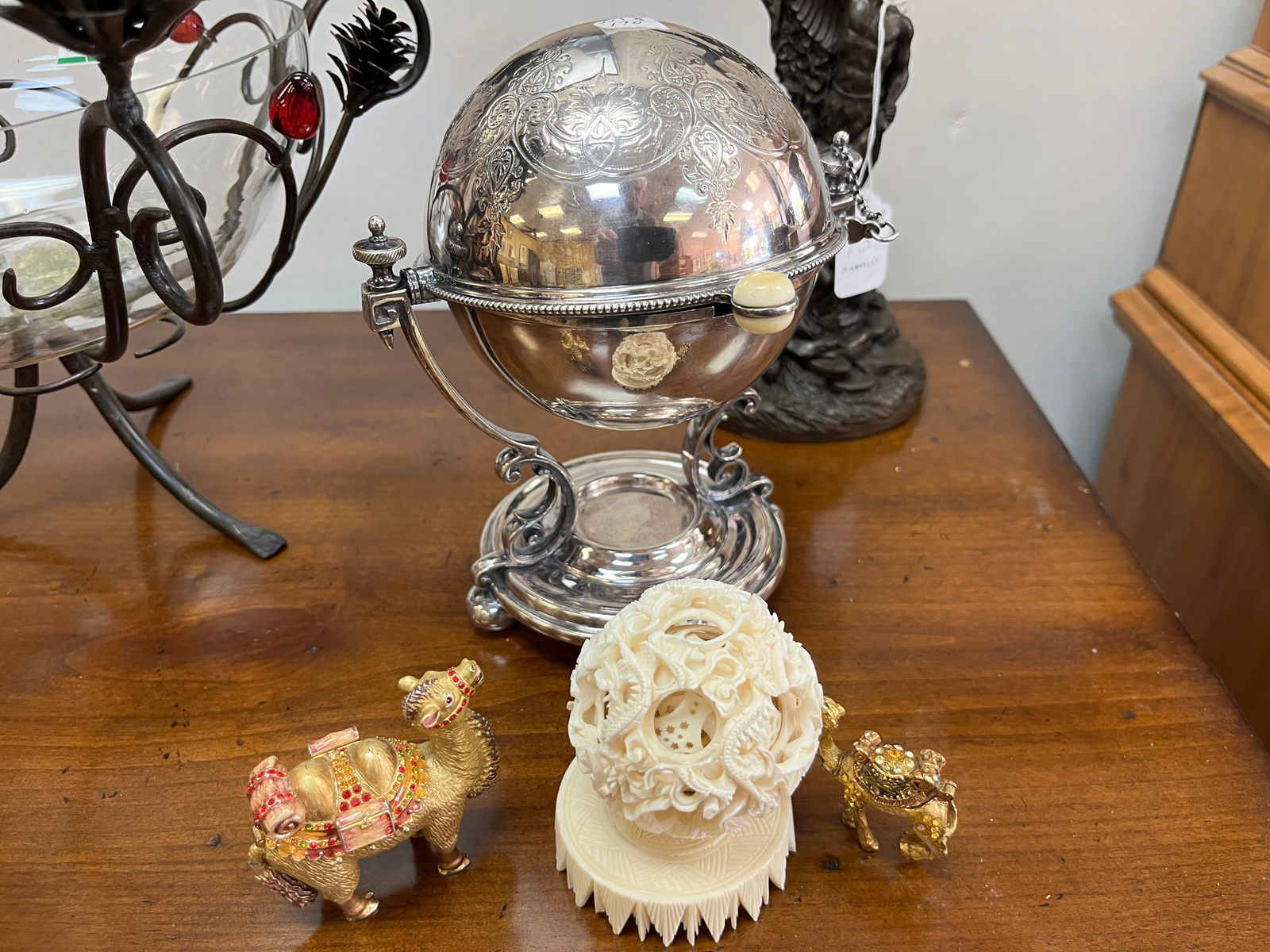 Box Lot Misc. (includes silver cheese dome (1 of 5)