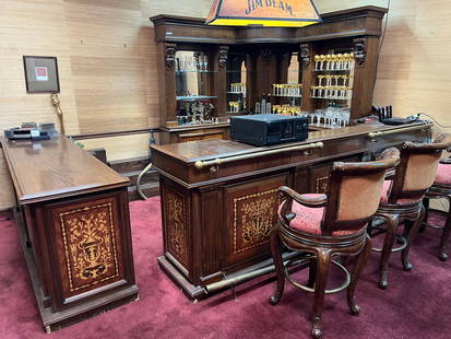 Man Cave Bar: This is a Great Man Cave Bar or can be used commercially. Would be great in an Ice Cream Shop or a Bar added to your existing business.This Bar Breaks down into many sections for easy moving and can g