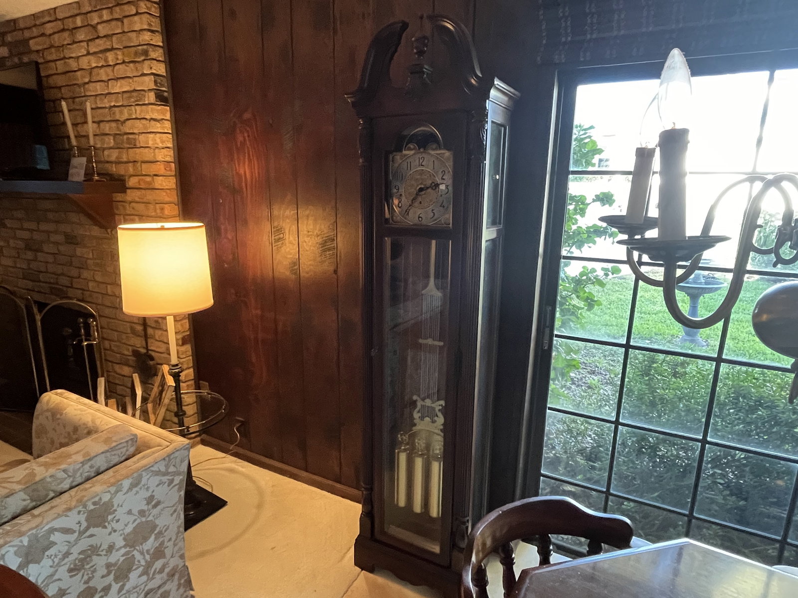 Howard Miller Gr.Father Clock: Howard Miller Grandfather Clock, 81h x 19w x 11d
