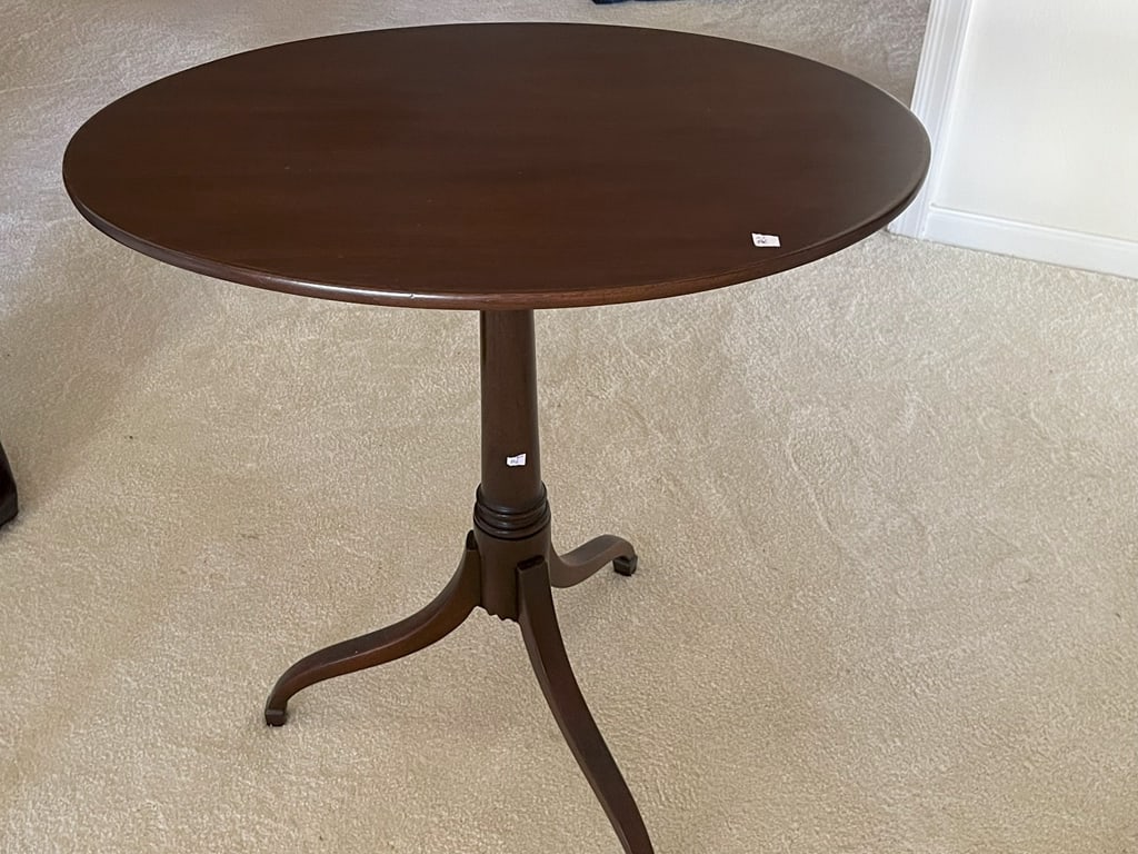 Tri-leg Table (1 of 4)