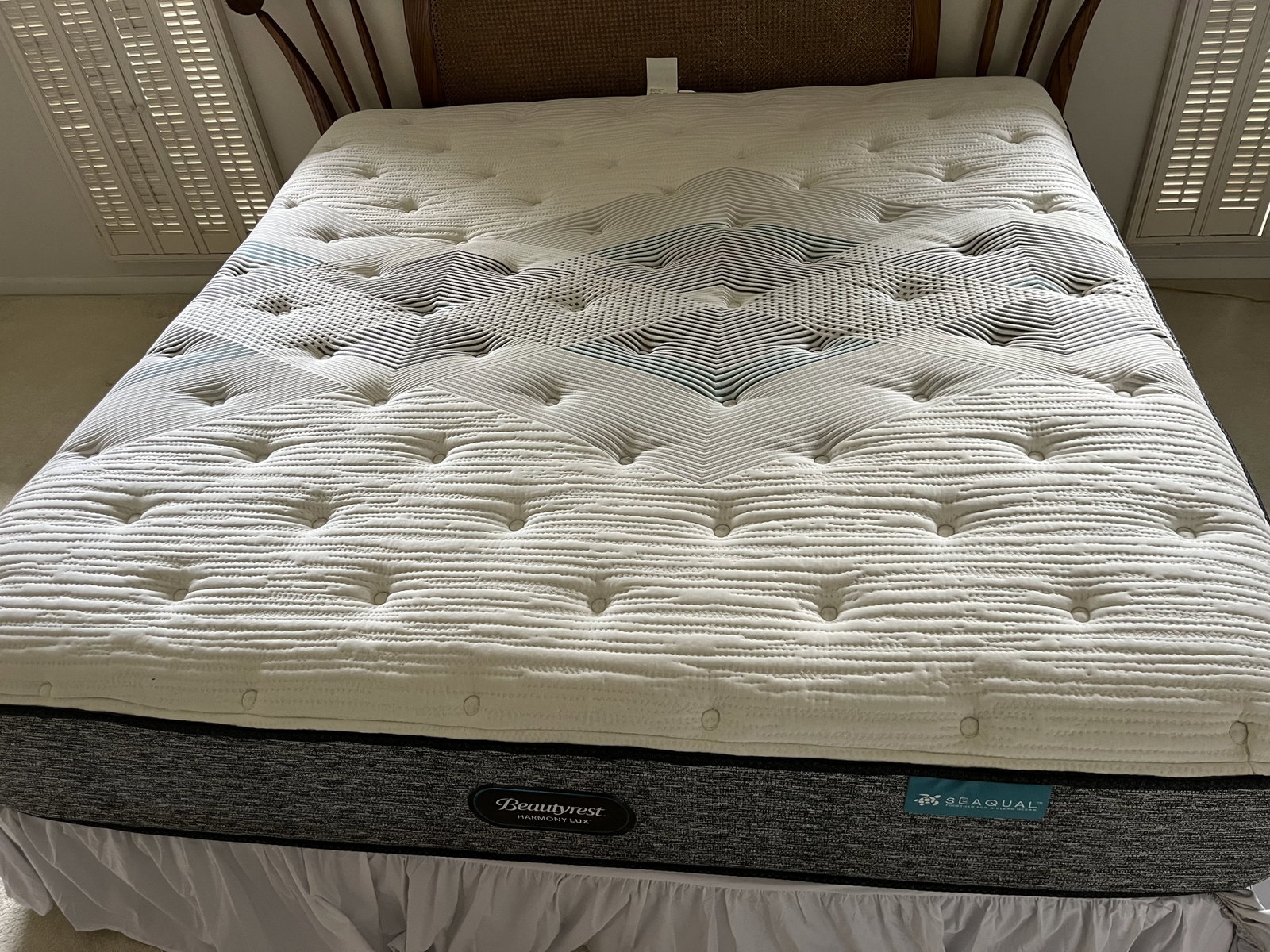 Beautyrest King Mattress: Beautyrest Harmony Lux King Mattress (like New)