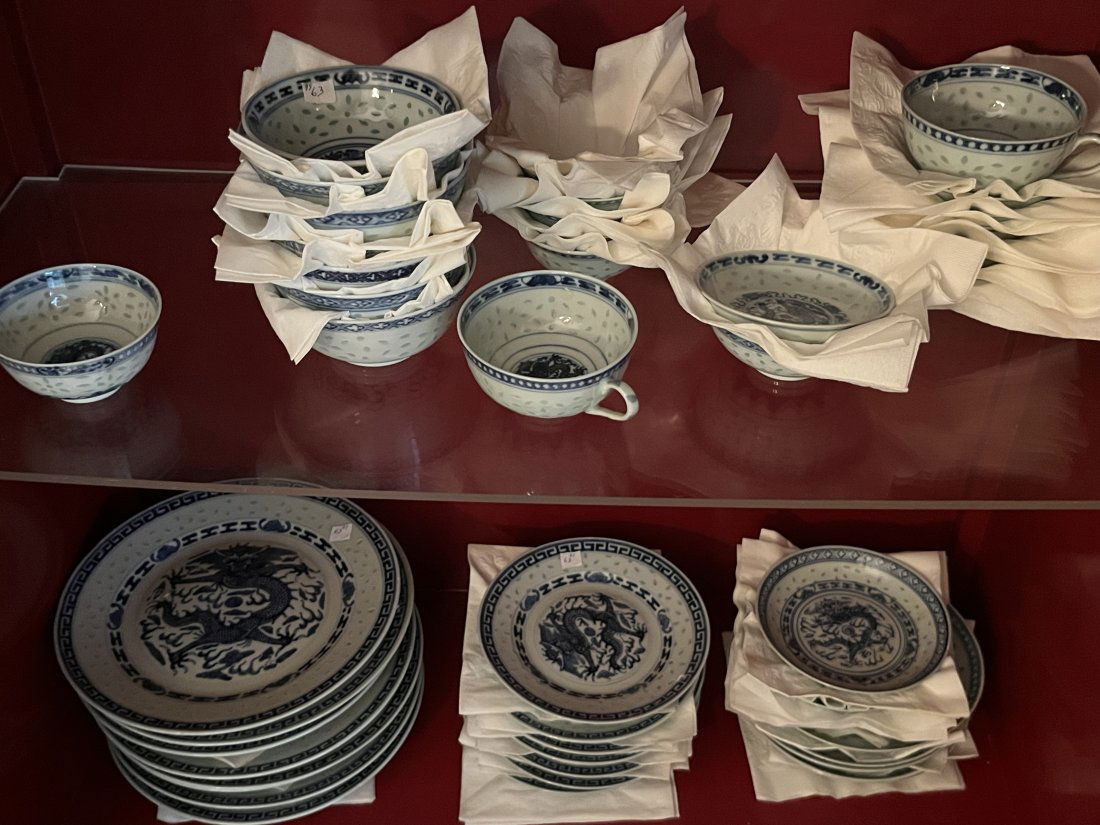 Chinese BL/WH Dragon China: Chinese Antique Porcelain Blue White Dragon China assortment, 42pcs