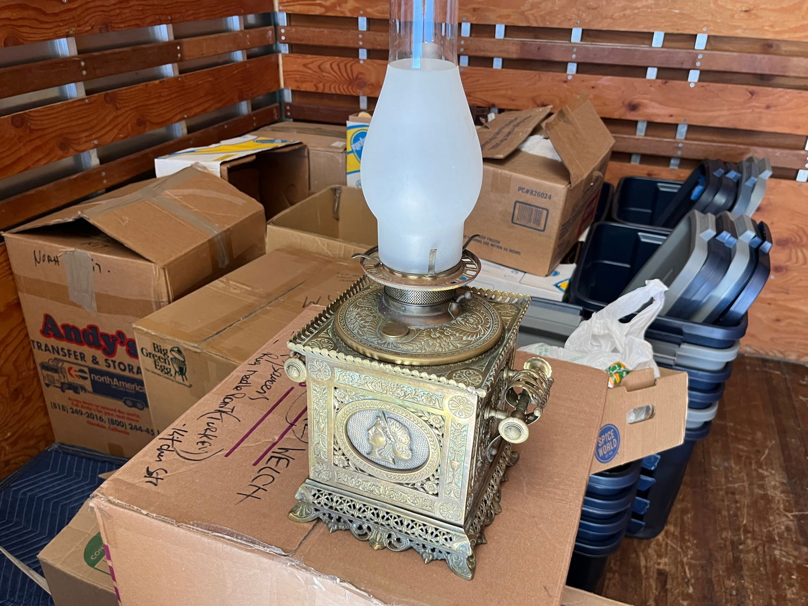 Bronze Elect. Oil Lamp (1 of 5)