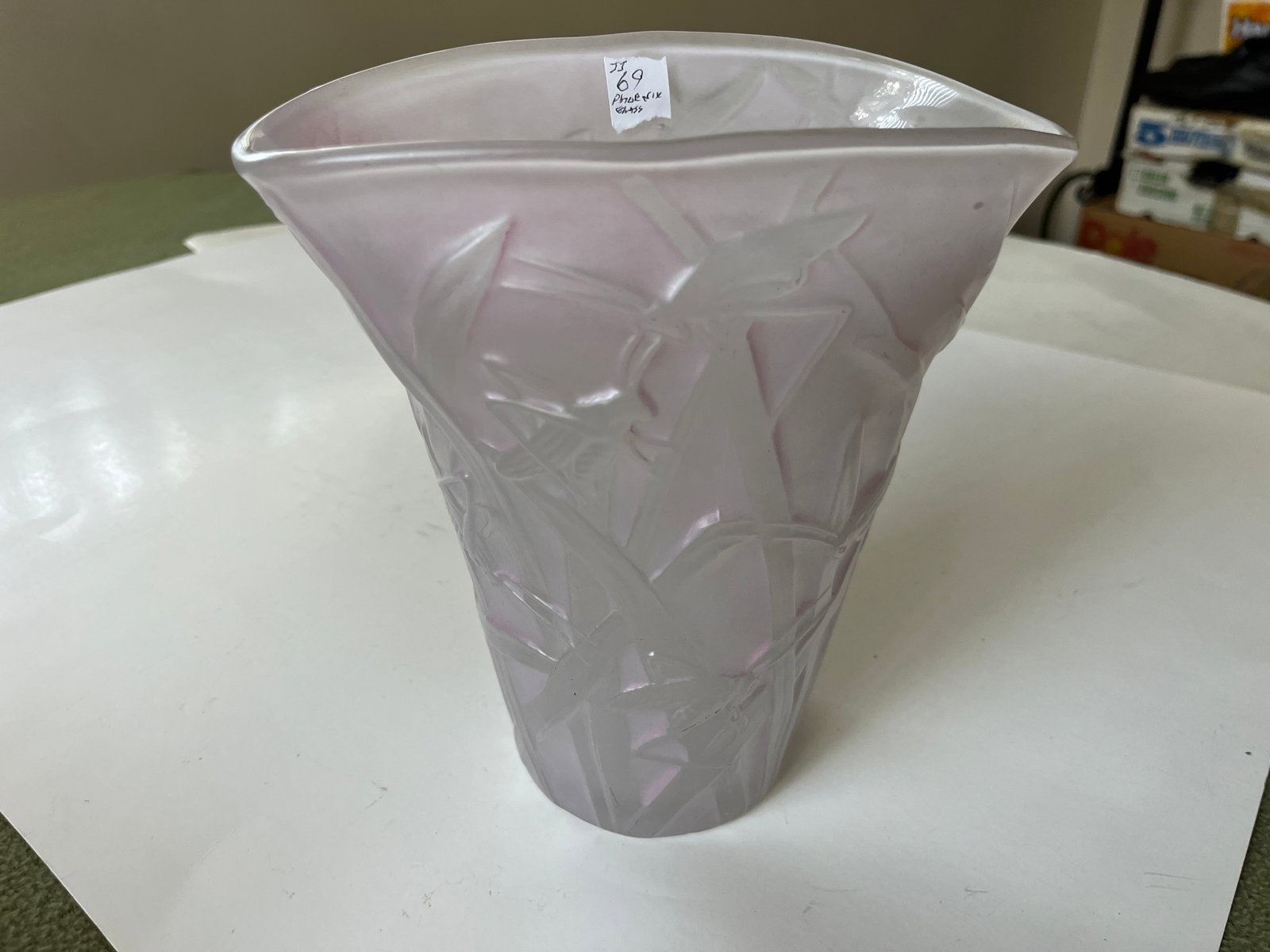 Lt.Purple Phoneix Fan Vase: Light Purple 8.25"h Phoenix Cosolidated Glass Fan Vase