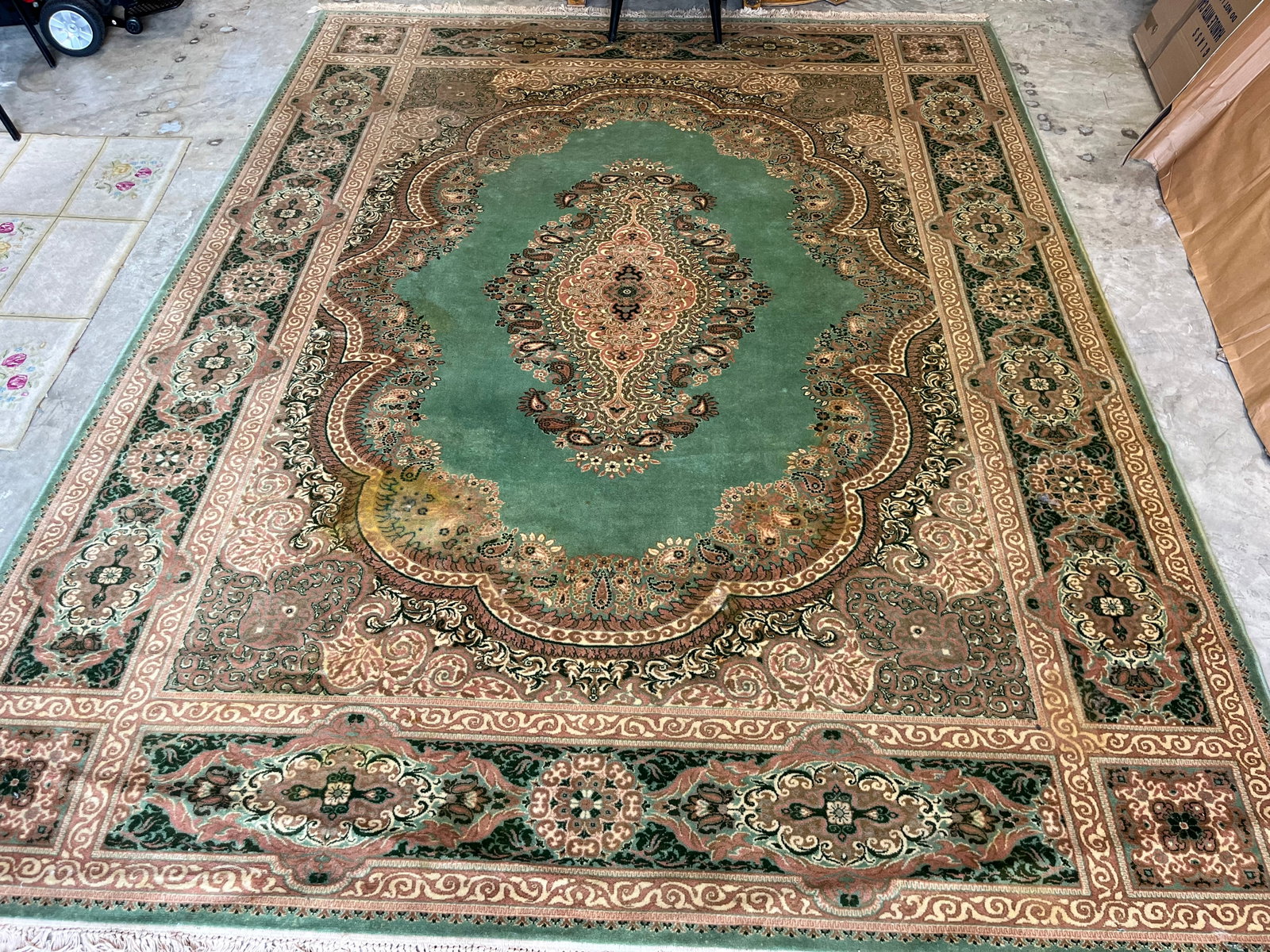 Area Rug, Green 9'x11'8": Beige/Green Area Rug 9'x11'8" (see pic's has yellow stain so, it will need cleaning)