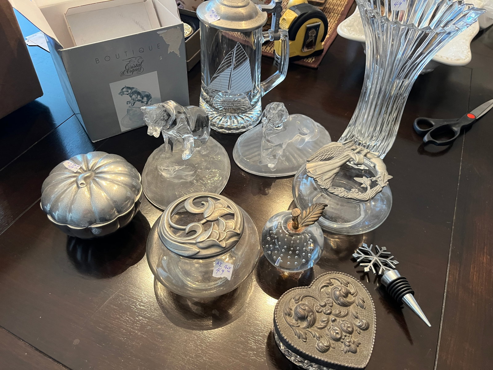 Box Lot (wine stopper, powder jars, vase, stein): Box Lot (wine stopper, powder jars, vase, stein)