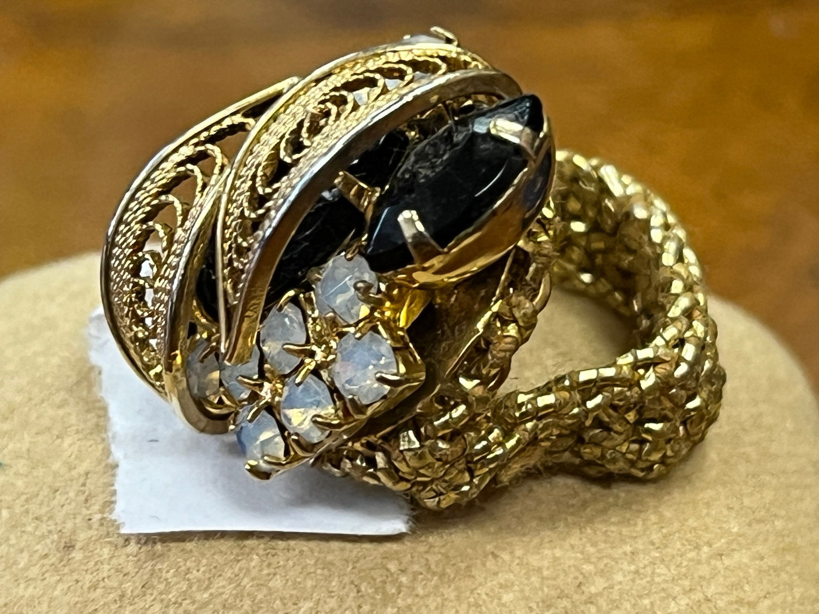 Opal/Amethyst Gold Flex.Ring (1 of 3)