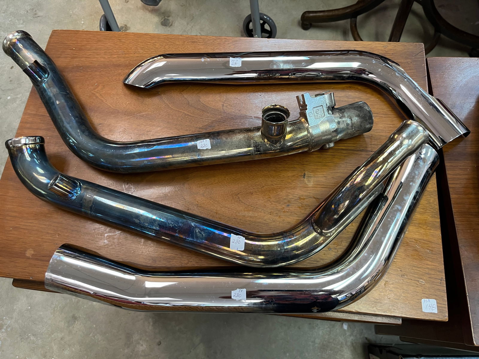 Harley Davidson Exhaust Pipes/Guards (1 of 2)