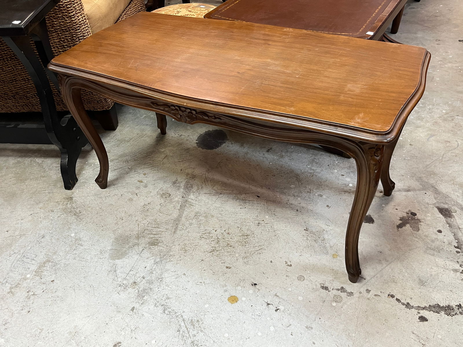 Mid Cent. Coffee Table (1 of 3)