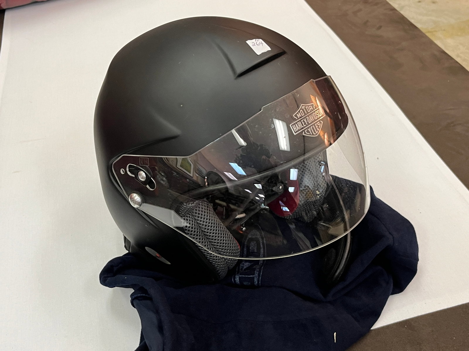 Motorcycle Helment: Motorcycle Helmet size Med.