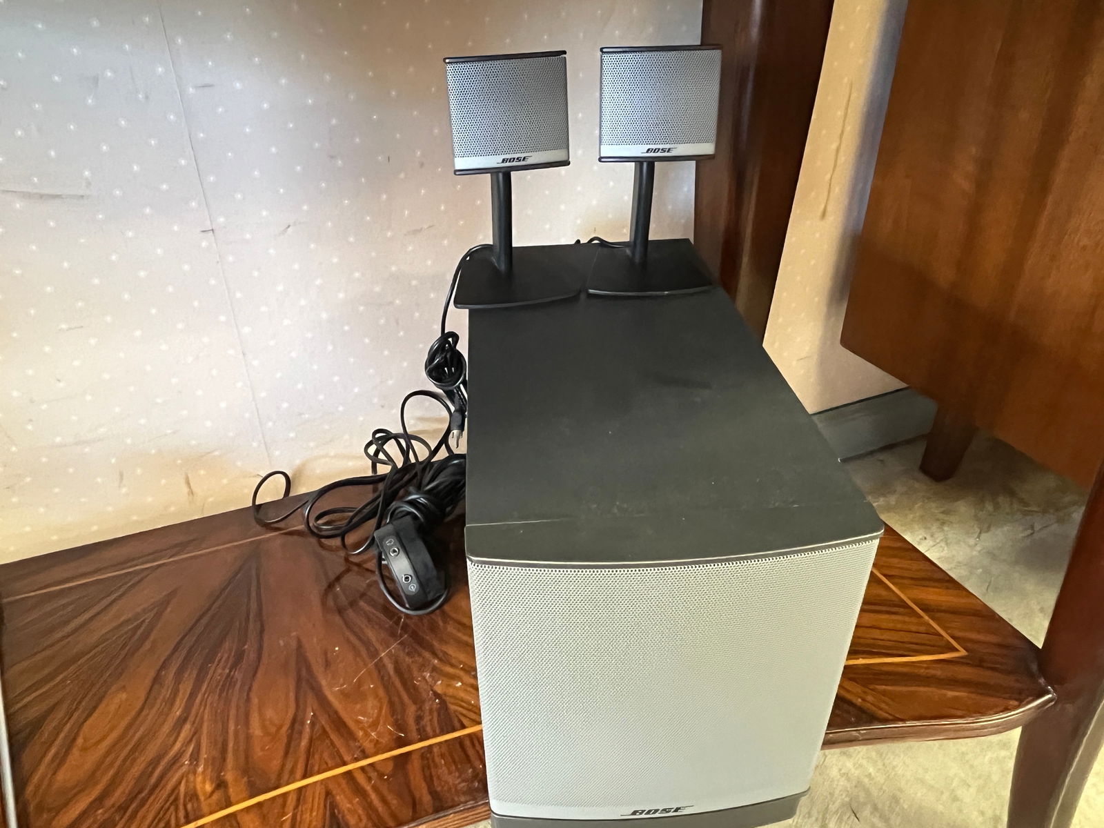 Bose Speaker System (1 of 3)