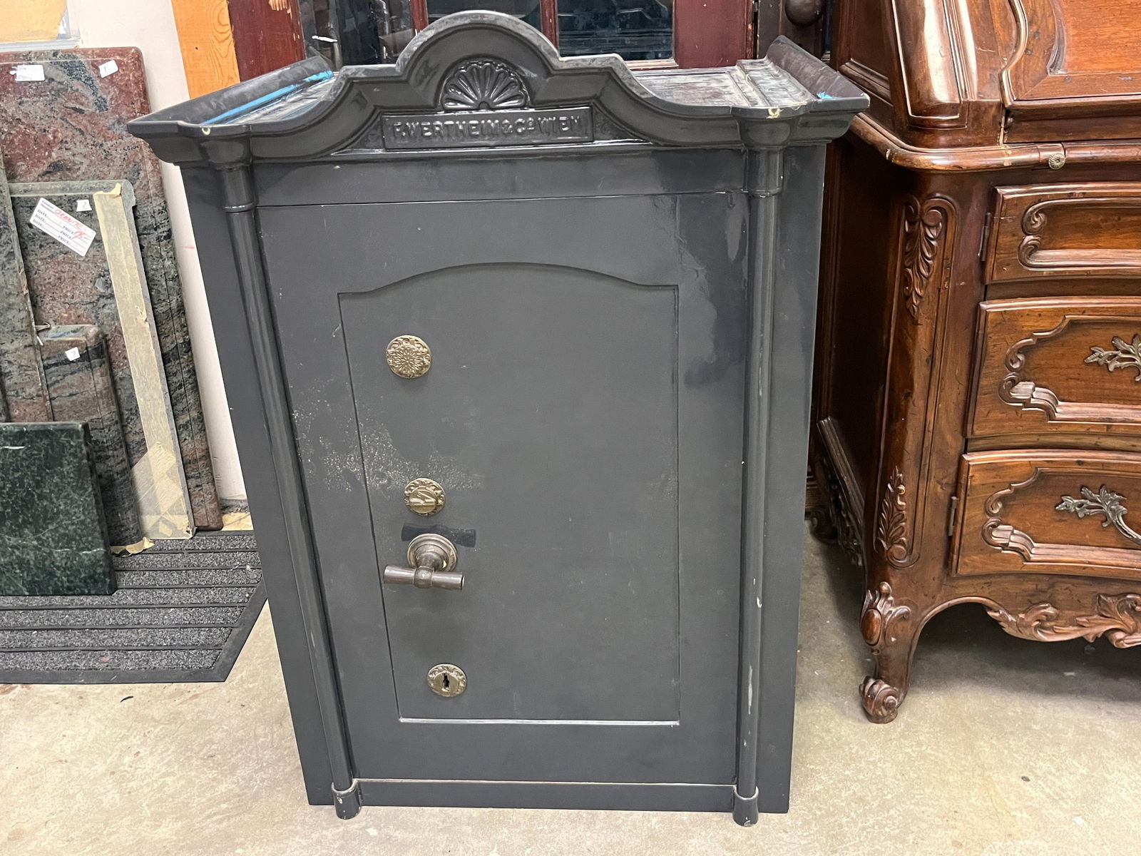 F. Wertheim & Co . Safe (1 of 11)