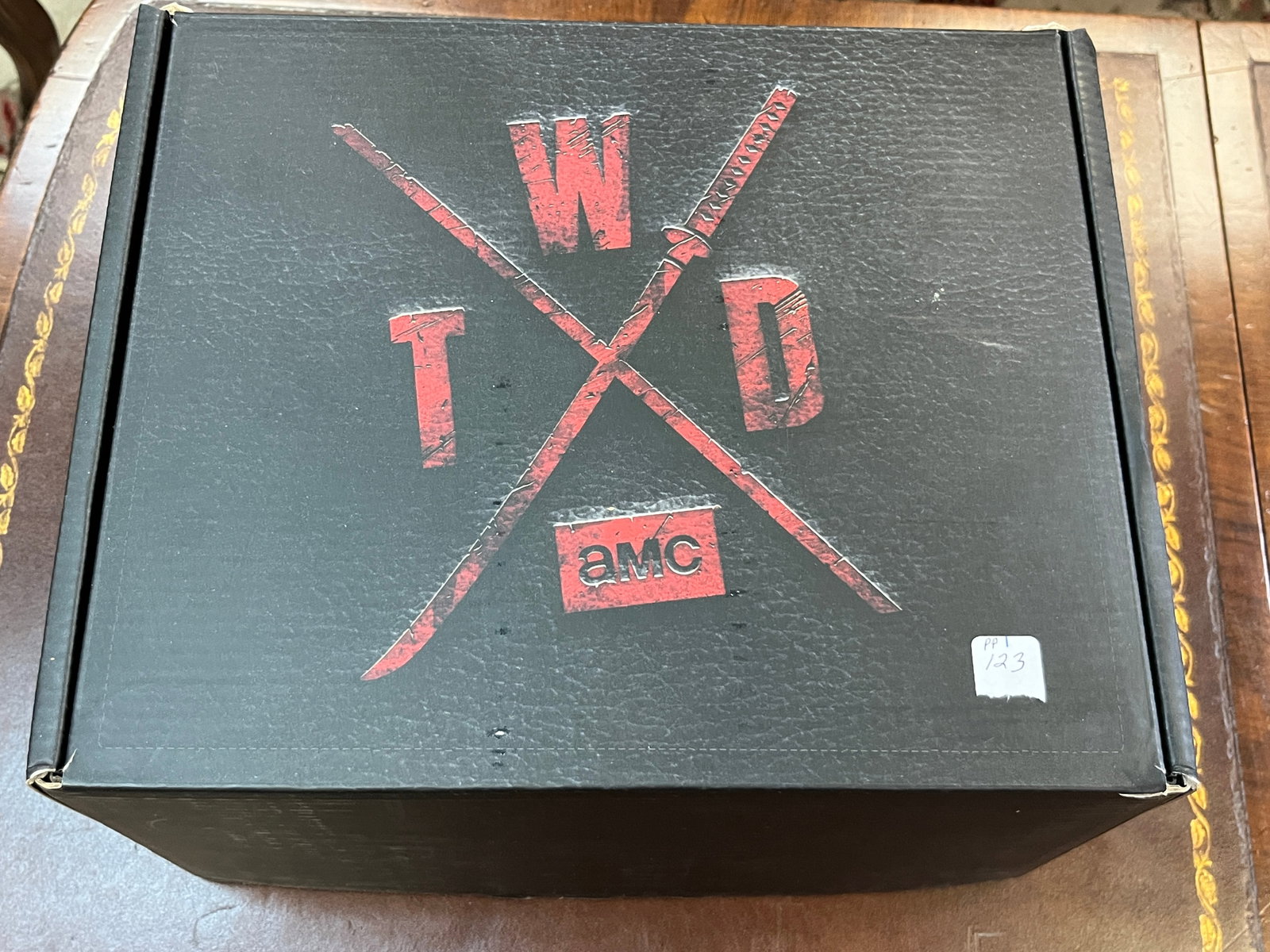 Walking Dead Supply: Walking Dead T/W/D amc