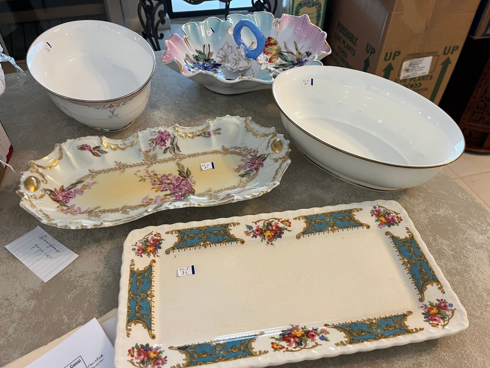 Box Lot (5pcs. Ceramic/Porcelain) (1 of 11)