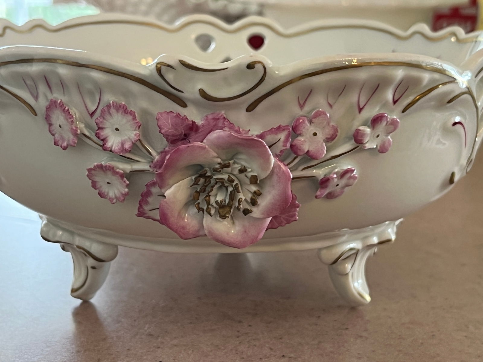 Dresden Reticulated Footed Bowl (1 of 3)