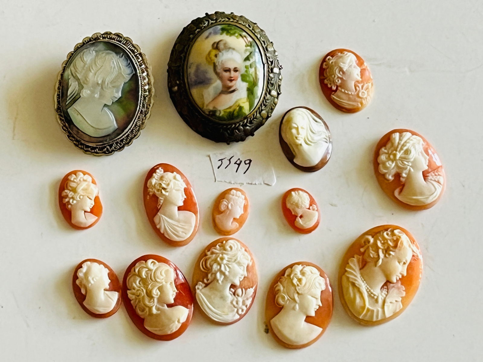 Bag Assortment of Cameos (1 of 2)