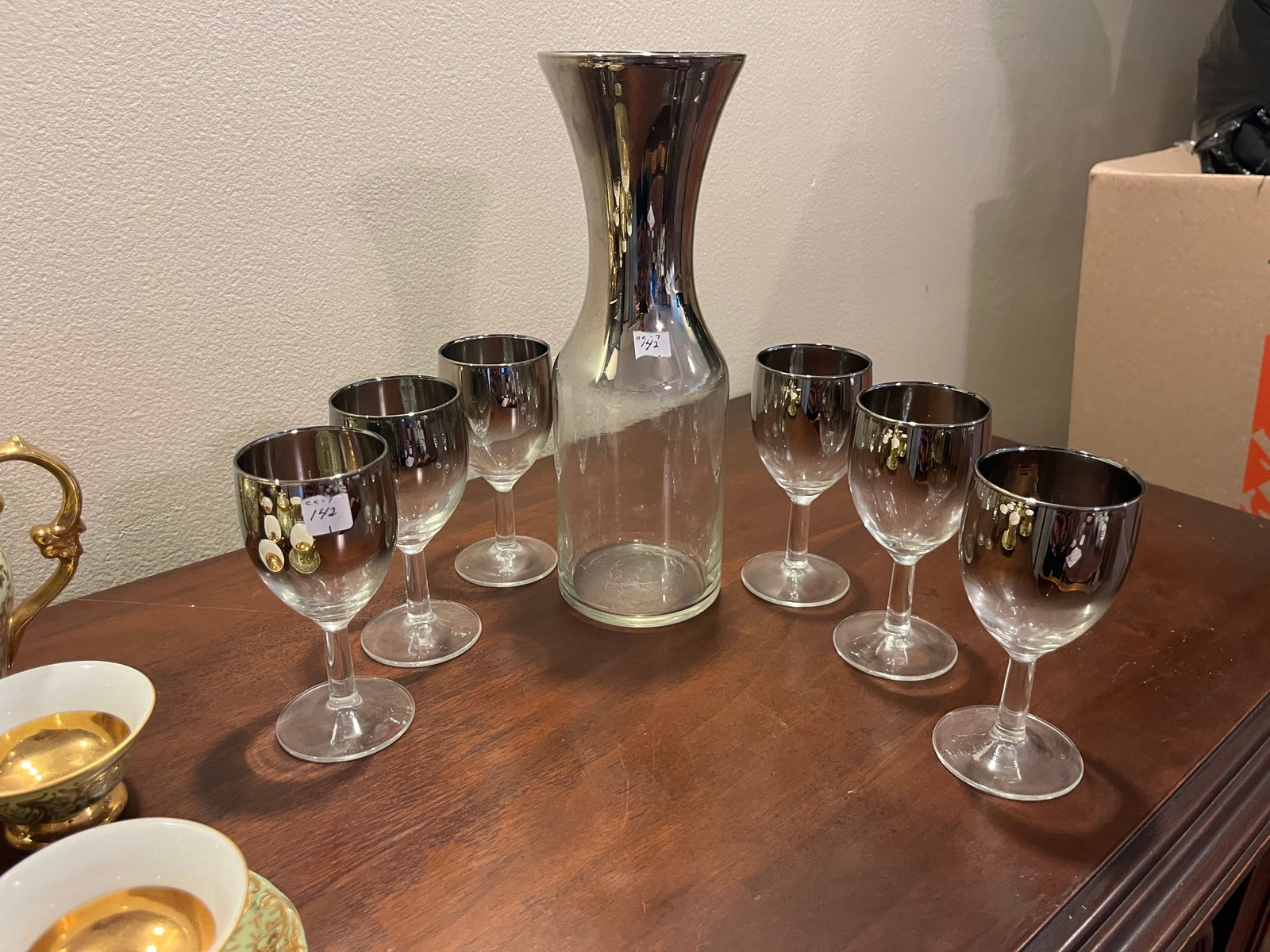 Dorothy Thorpe Silver Fade Wine Crafate 6-Glass: Mid Century Dorothy Thorpe Silver Fade Glassware Wine Caraft with 6-Glasses