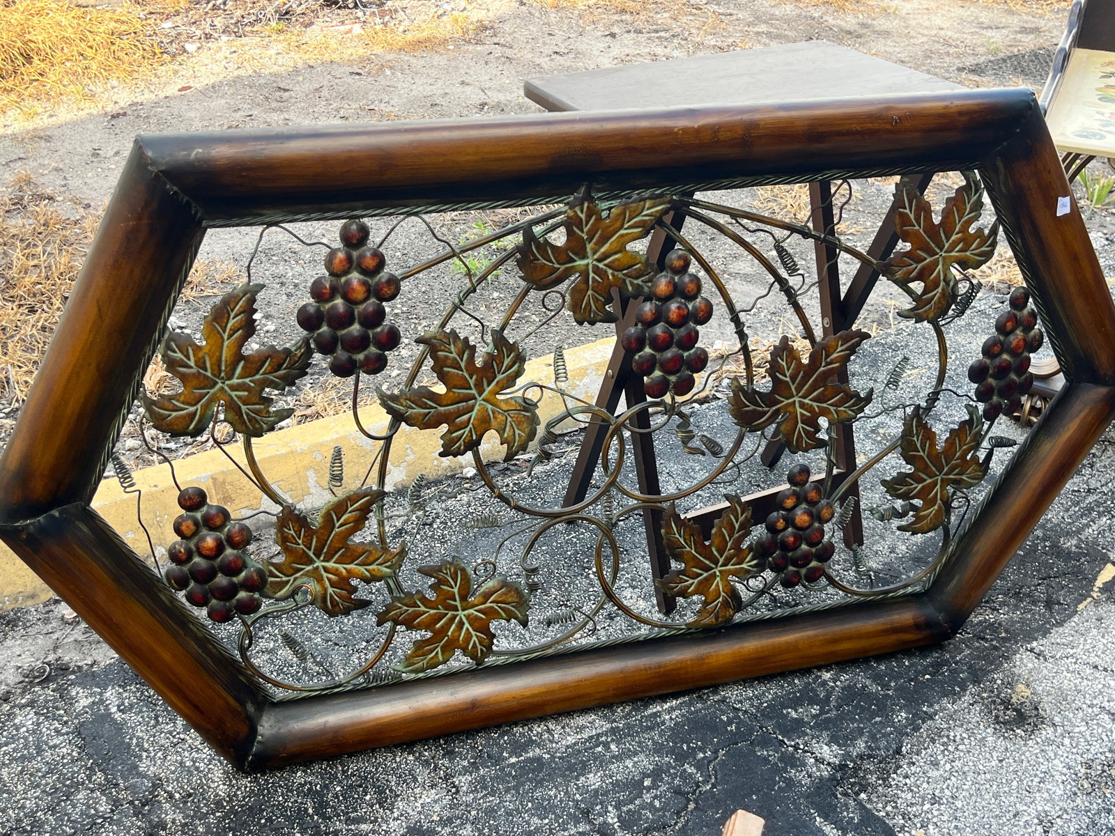 Metal Grape Vine Wall Sculpture: Metal Grape Vine Sculpture Wall Plaque, 29h x 52w x 2d