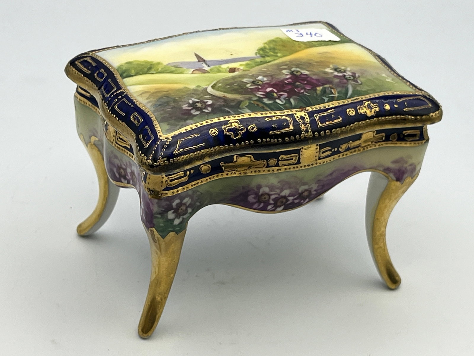 Hand Painted, Footed Nippon Trinket/Ring Box: Hand Painted, Footed Nippon Trinket/Ring Box10305