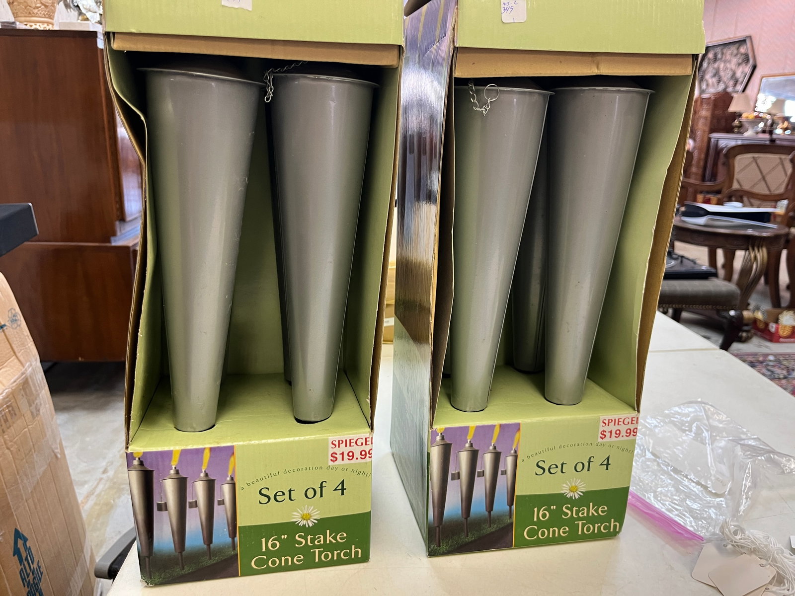 2-Sets of 4, 16" Stake Cone Torches: 2-Sets of 4, 16" Stake Cone Torches