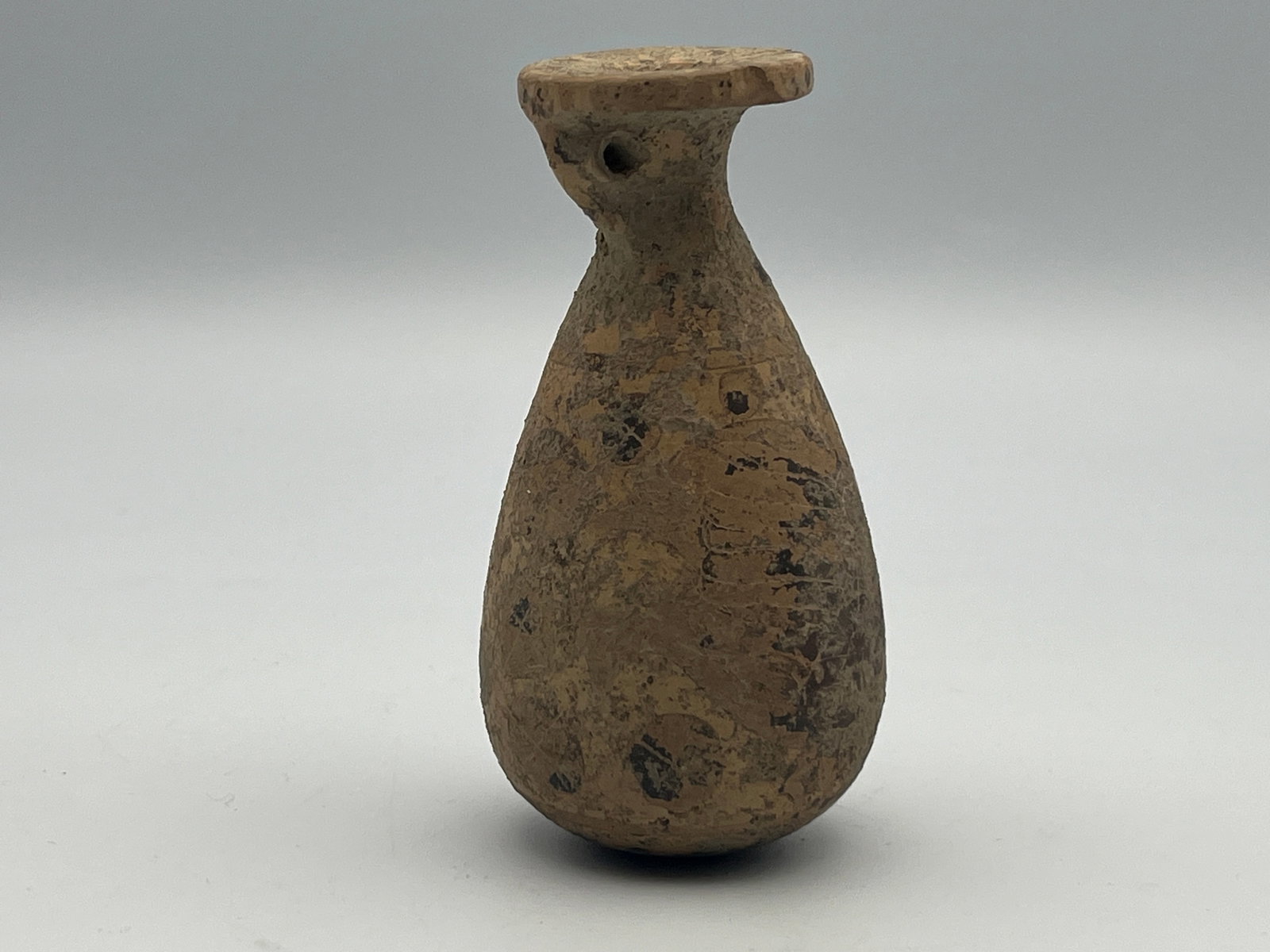 Etrusco-Corinthian Piriform Alabastron: Etrusco-Corinthian Piriform Alabastron, Magna Graecia ca.6th century BCE, 3.5h(8.8cm)