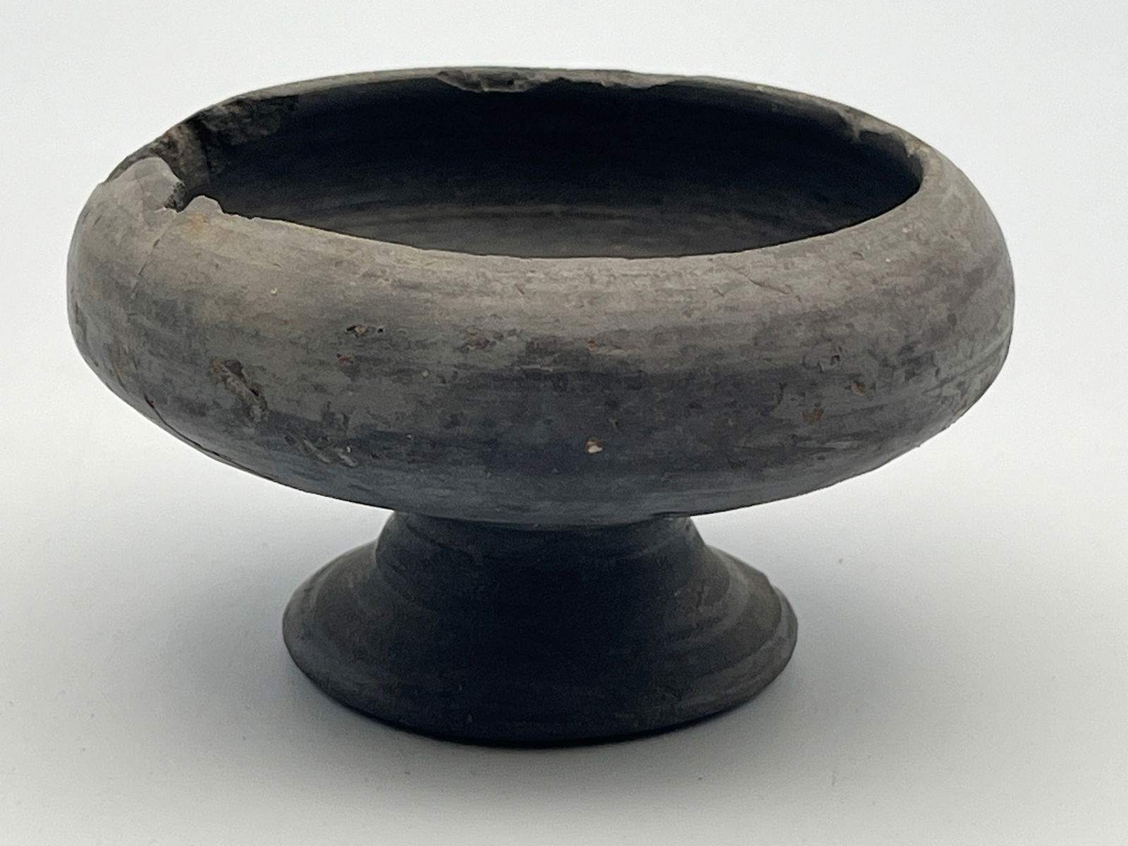 Etruscan Cup made of Black Bucchero Ceramic (1 of 5)