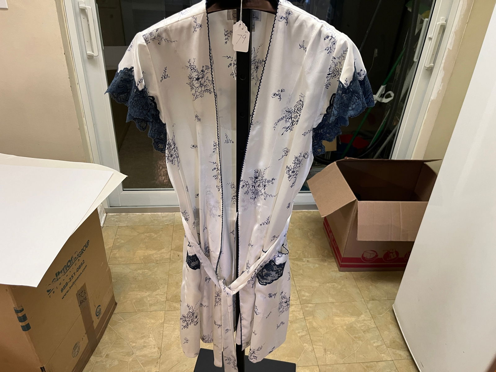 Oscar de La Renta Robe: Oscar de La Renta for Saks 5th Ave Silk Robe, Large