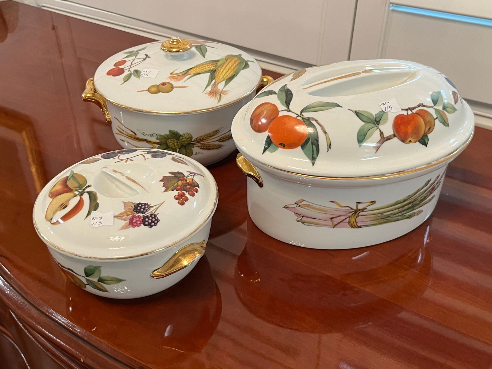 3pcs. Cookware (1 of 2)