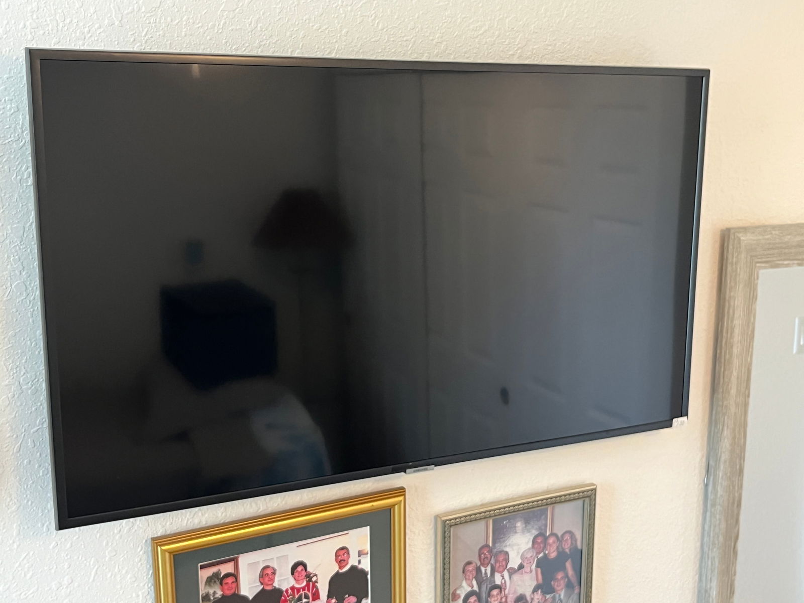 Samsung 42" TV (1 of 1)