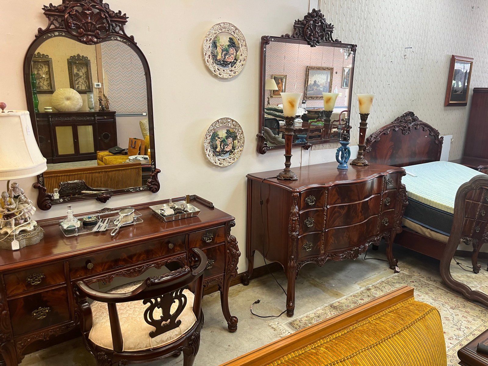 Vintage Mahog. Dresser: Vintage Ornate Mahogany with Burl Dresser, 36h x 59w x 24d