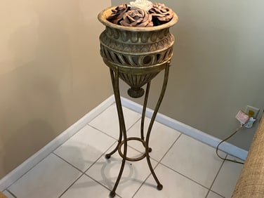 Metal Stand w/Planter