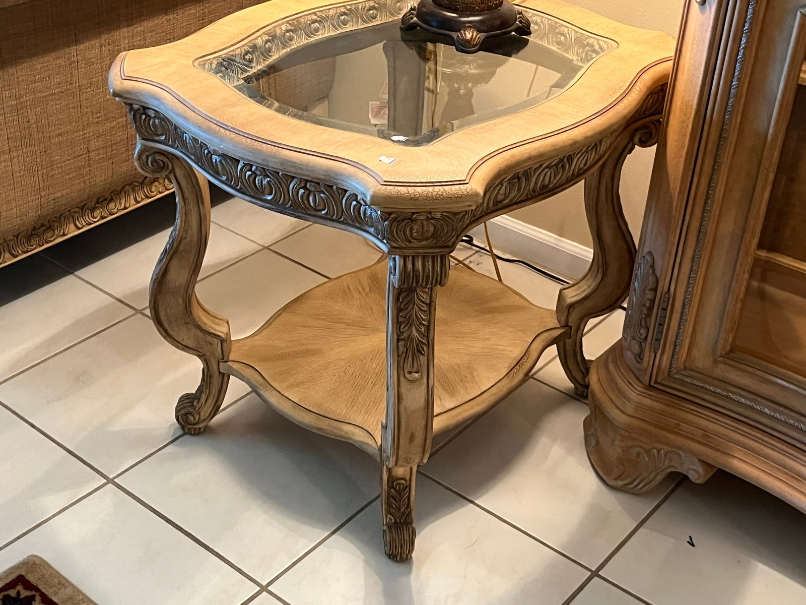Glass Insered Top End Table: Glass Inserted Top End Table, 25.5h x 24w x 28d