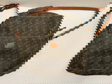 Louis Vuitton Messenger Bag