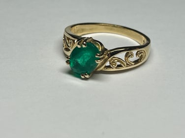 14kt Emerald Ring