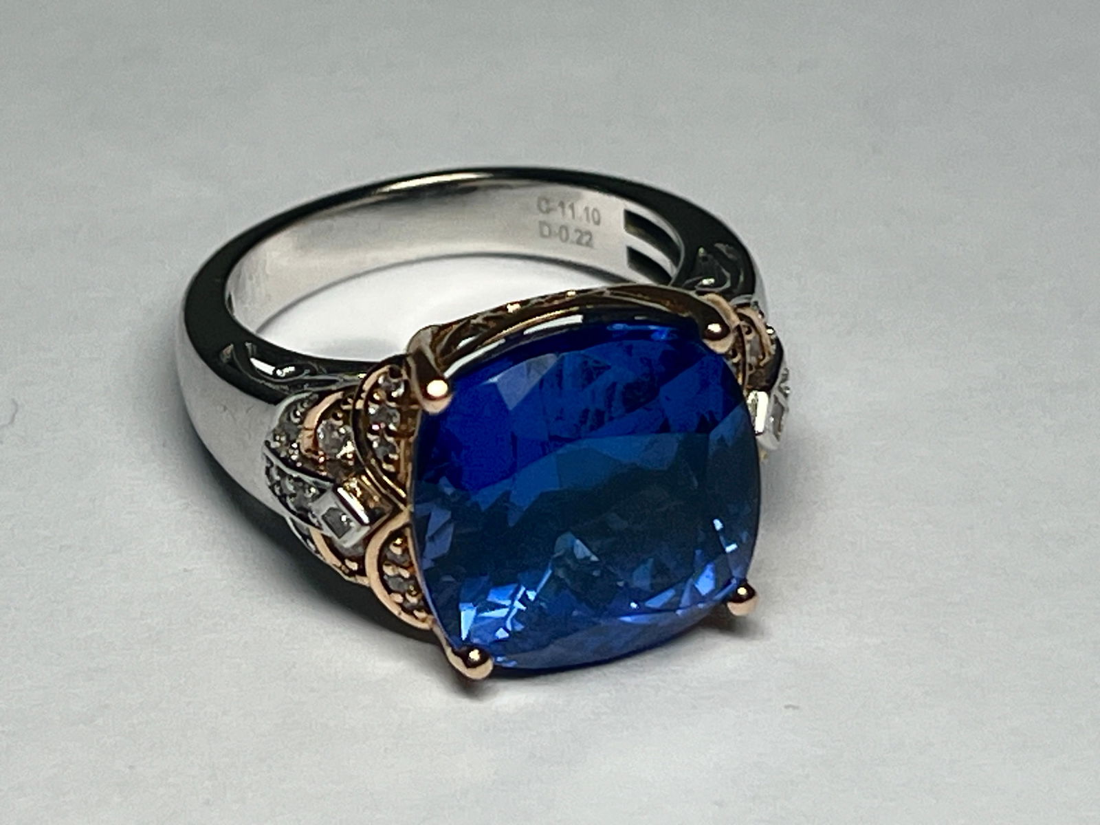 18kt Tanzanite/Dia. Ring (1 of 3)