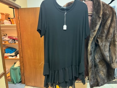 NEW Cha Cha Vente Blk. Top
